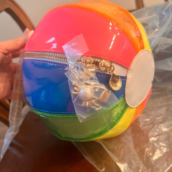 NWT Betsey Johnson Havin’ a Ball Multicolor Beach Ball Crossbody Bag Purse - Picture 5 of 5